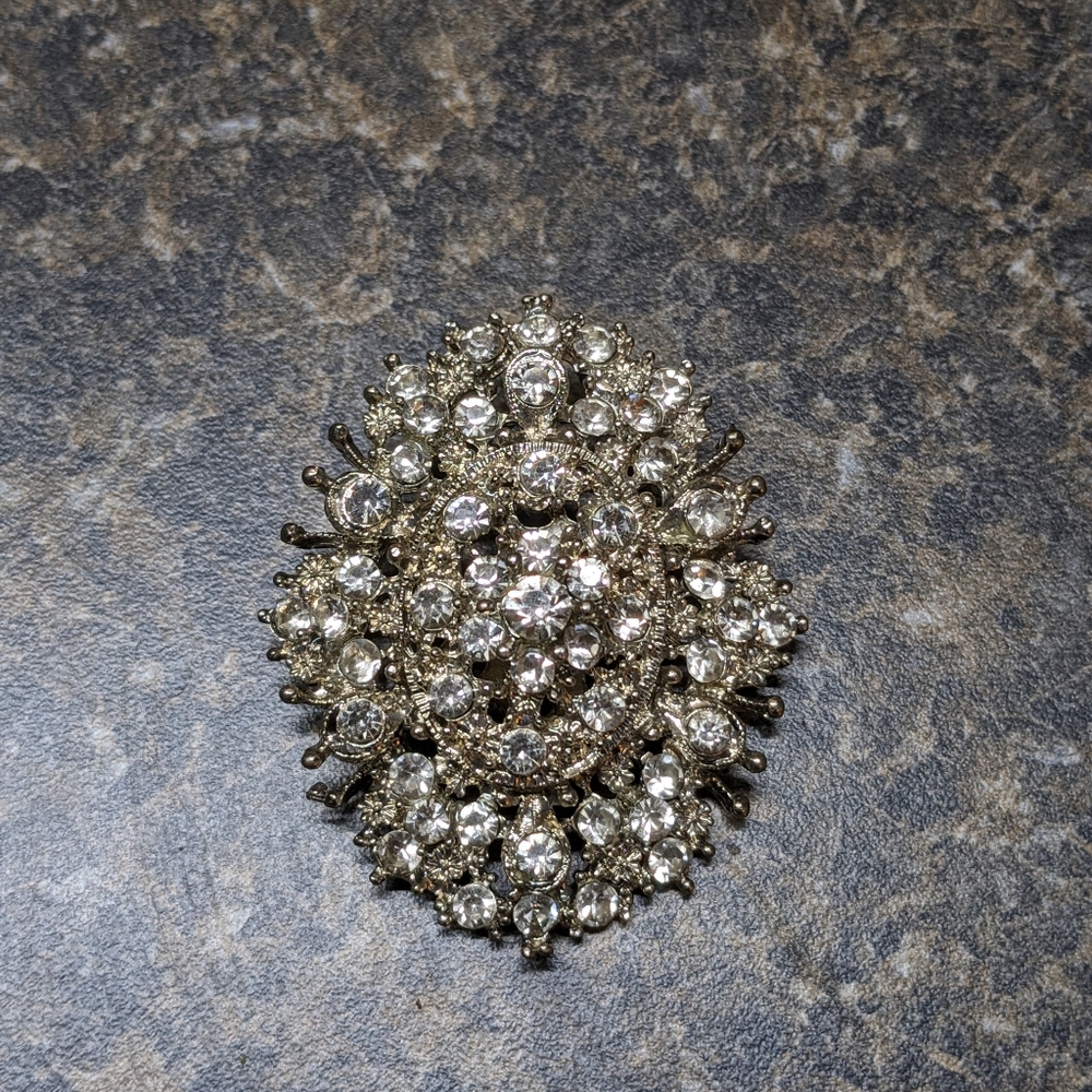 Crystal Lacy look brooch
